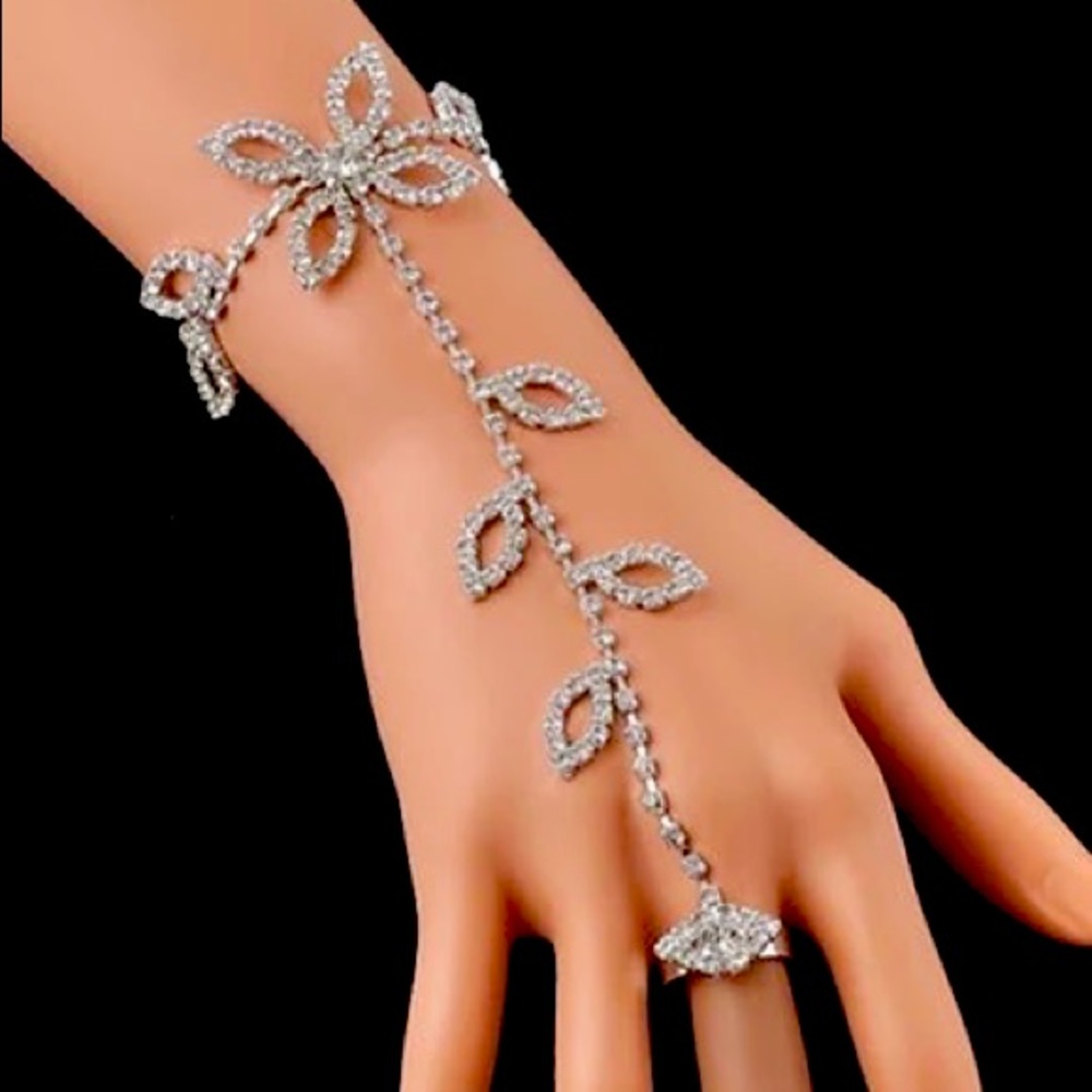 New Beautiful Hand Or Ankle Bracelet
